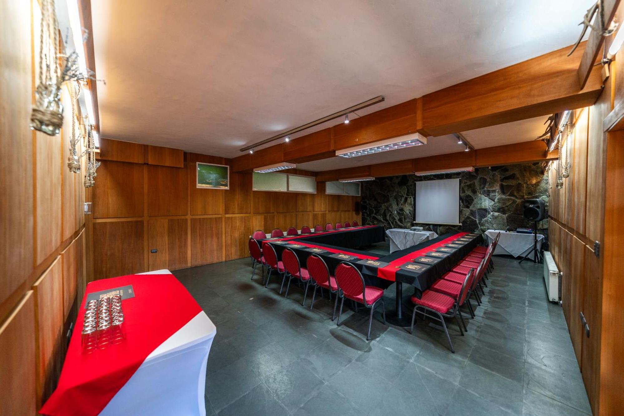 Nomades Hotel Boutique Coyhaique Dış mekan fotoğraf
